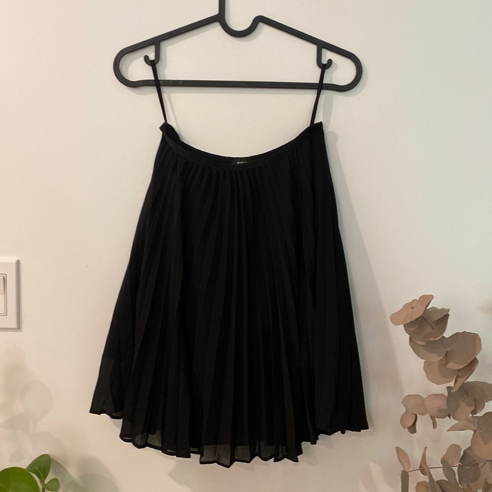 Babaton black skirt